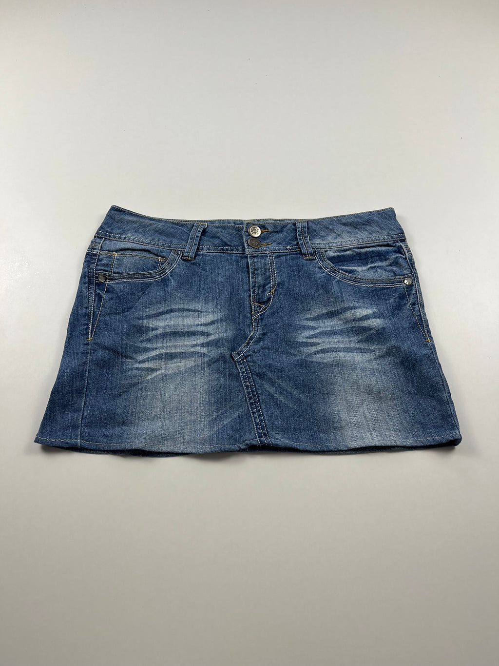 Y2K Vintage Rock (M/L)