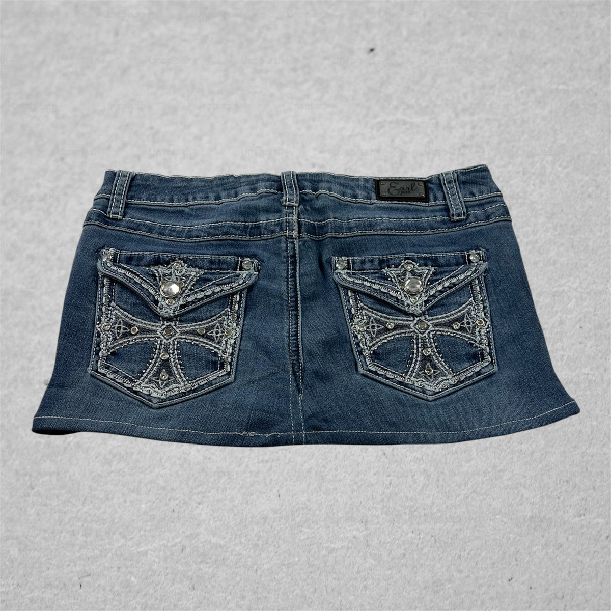 Y2K Vintage Rock (S/M)